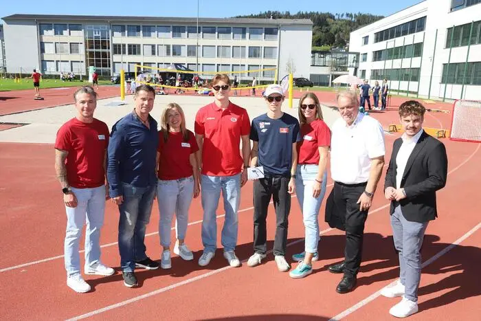 Mit dem Sporttag möchten wir die Vielfalt des regionalen Sportangebots sichtbar machen, die wertvolle Arbeit unserer Vereine hervorheben und insbesondere junge Menschen für Bewegung, Sport und das Vereinsleben begeistern.