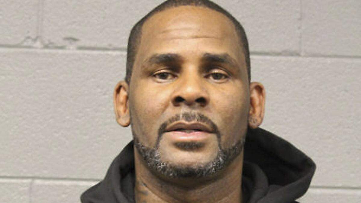 Dem R&B-Star R. Kelly werden sexuelle Übergriffe gegen vier Opfer vorgeworfen