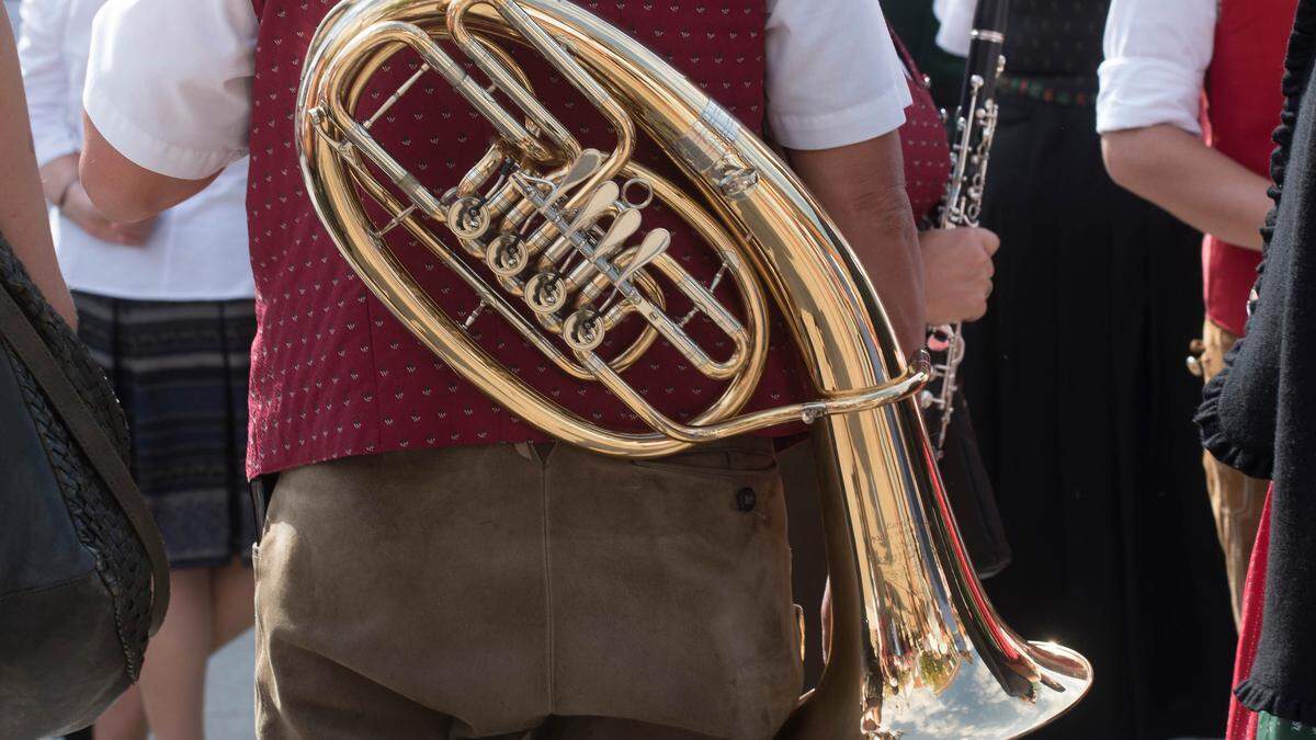 Im LKH in Feldbach wurde der Musiker umgehend operiert (Sujet)