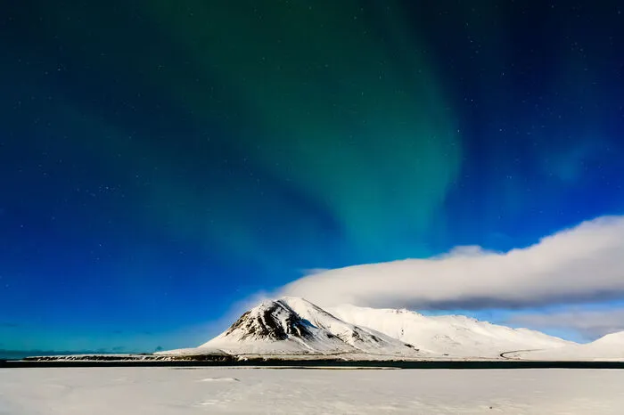 Millionen Island-Besucher konzentrieren sich jedes Jahr auf Reykjavík und den Golden Circle. Neu eröffnet wurde der Arctic Coast Way, der sich über 800 km von Hvammstangi im Westen nach Bakkafjörður im Osten zieht.