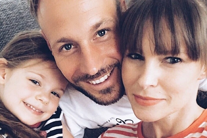 Bei Silke (Insta: _mevs_) steht die Familie – Tochter Levi und Freund Martin Ehrenreich – im Mittelpunkt; sie erreicht damit 30.000 Fans.