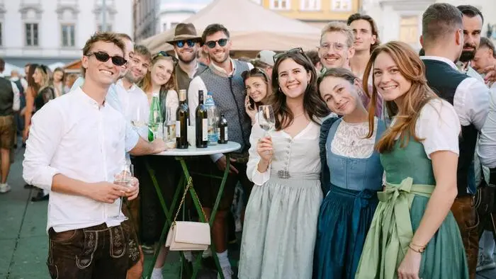 Sonntagabend ging das 25. Aufsteiern mit viel Musik, Wein und Sturm in Graz fröhlich zu Ende.