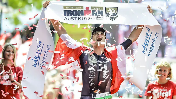 IRONMAN 2018 - Zieleinlauf und Siegerehrung TOP 3 Männer - Klagenfurt Juni 2018