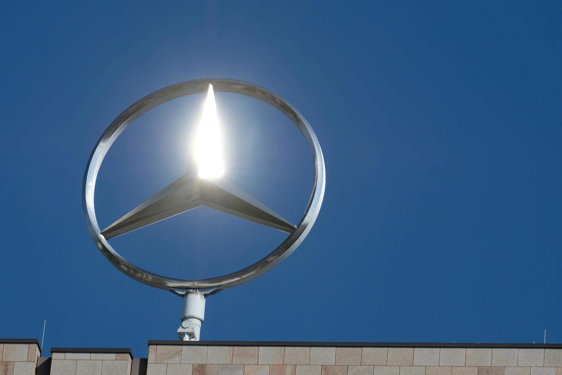 8000 Mitarbeiter betroffen | Mercedes macht Ernst und will alle Autohäuser verkaufen