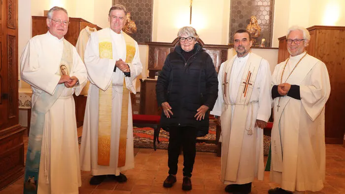 Am Foto von Links: Manfred Leinthaler (Diakon), Dechant, Stiftspfarrer Erich Aichholzer, Renate Huber (Organisatorin), Dechant Anton Opetnik und Johannes Kräftner (Diakon). Der Sender "Radio Maria Österreich", ein katholisch geprägter Hörfunksender, übertrug die Messe weltweit.