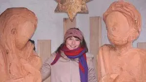 Maria Nimmervoll zwischen Maria mit dem Jesuskind und Josef