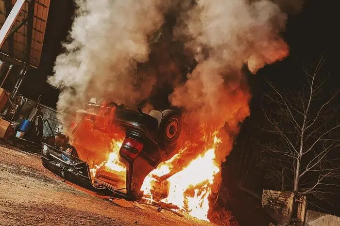 ... das Bergen von Pkw übt die Feuerwehr Heiligenkreuz am Waasen mit echten Autos.