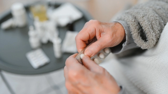 Speziell bei Antibiotika ist es wichtig, sie laut der Verschreibung des Arztes, der Ärztin einzunehmen.