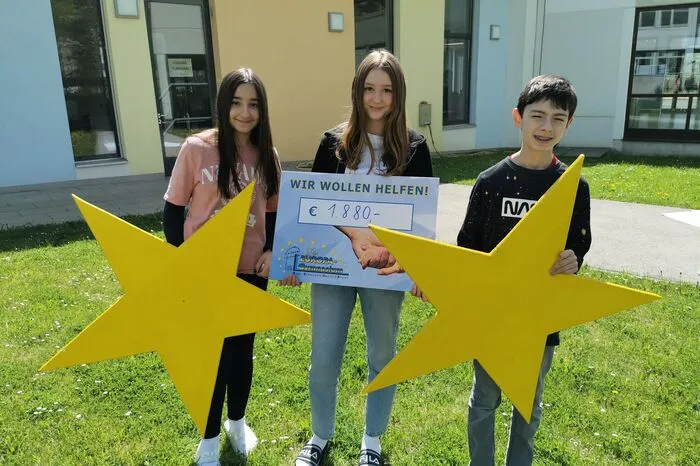 Gesammelt wurde für die Ukraine-Hilfsaktion der Kleinen Zeitung und der Caritas, die 1880 Euro wurden bereits übergeben.