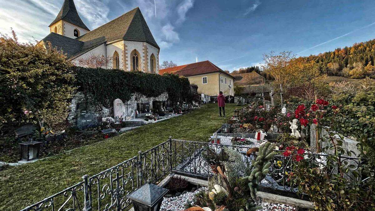 Klassische Erdbestattungen auf Friedhöfen werden weniger