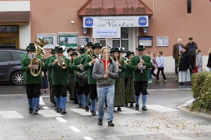 Als Gastkapellen gratulierten die Blasmusikkapelle Neusiedl bei Güssing und Kaindorf an der Sulm.