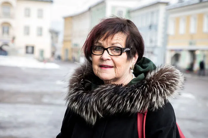 Der Wunsch von Barbara Käfer (75) wäre, dass die Fußgängerzone in St. Veit aufgehoben wird. „Man könnte es so regeln, dass man in der Innenstadt nur maximal zwei Stunden parken darf“, sagt die Lehrerin im Ruhestand. Auch mehr kulturelle Initiativen und weniger leerstehende Flächen wären schön.