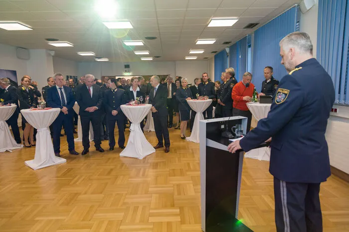 Joachim Huber, Leiter der Öffentlichkeitsarbeit, sprach im "Blauen Saal" der Landespolizeidirektion die einleitenden Worte.