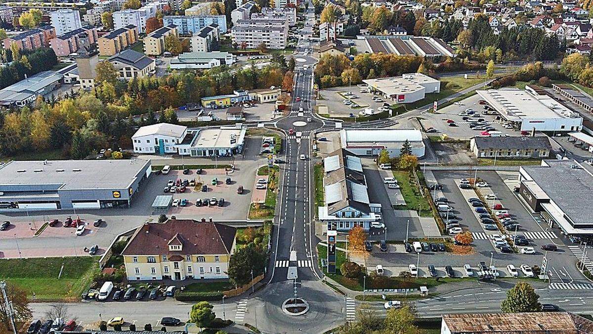 In Trofaiach-West werden nun 13 Verkehrsinseln frisch begrünt