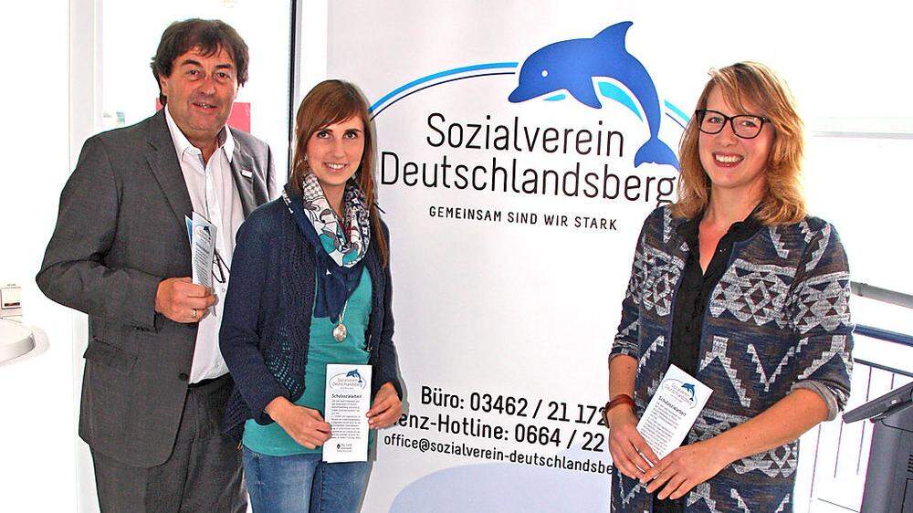 Sozialvereinsobmann Josef Steiner mit Kathrin Scherz und Julia Streit-Putzi	