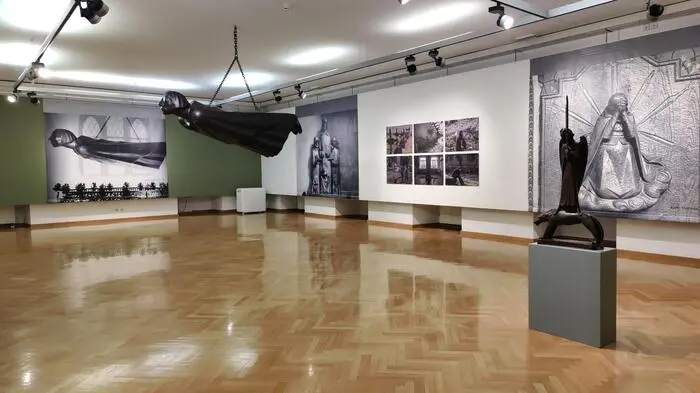 Eindrucksvolle Ausstellung gegen den Krieg