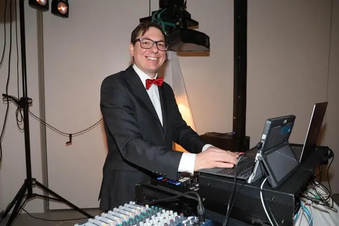 Musikalisch umrahmt wurde der Abend von Passion Embrace und DJ Harry