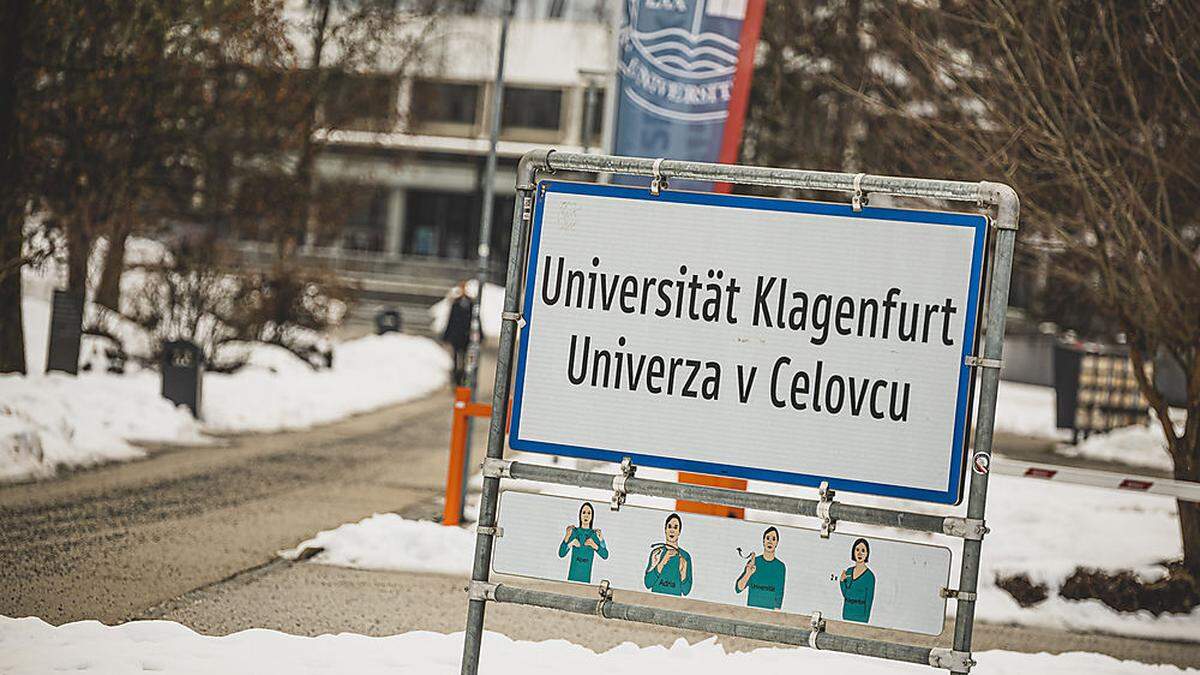 Die Universität Klagenfurt setzt neue Richtlinien für die Bibliothek um