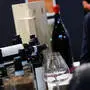 Die Weinindustrie sei 2025 mit einer „Kombination von Klimaschwankungen, sinkender Nachfrage und zunehmender Handelsunsicherheit“ konfrontiert gewesen, heißt es im OIV-Bericht