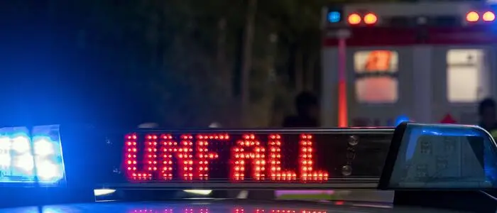 Nach dem Unfall klingelten die 18-Jährigen an jedem Haus, das auf dem Weg lag