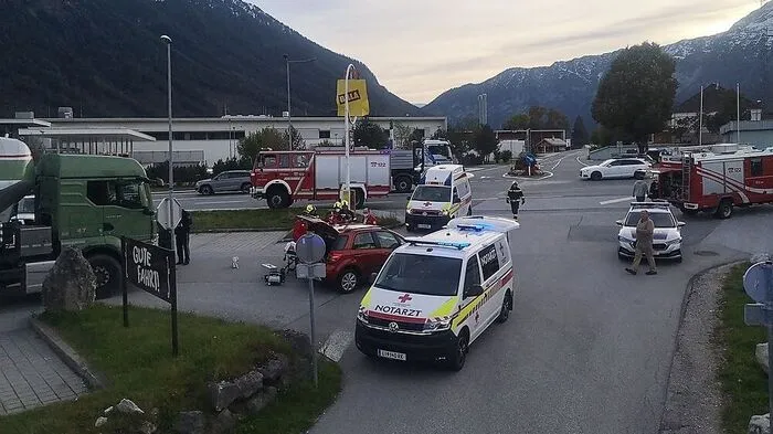 Die Einsatzkräfte am Unfallort