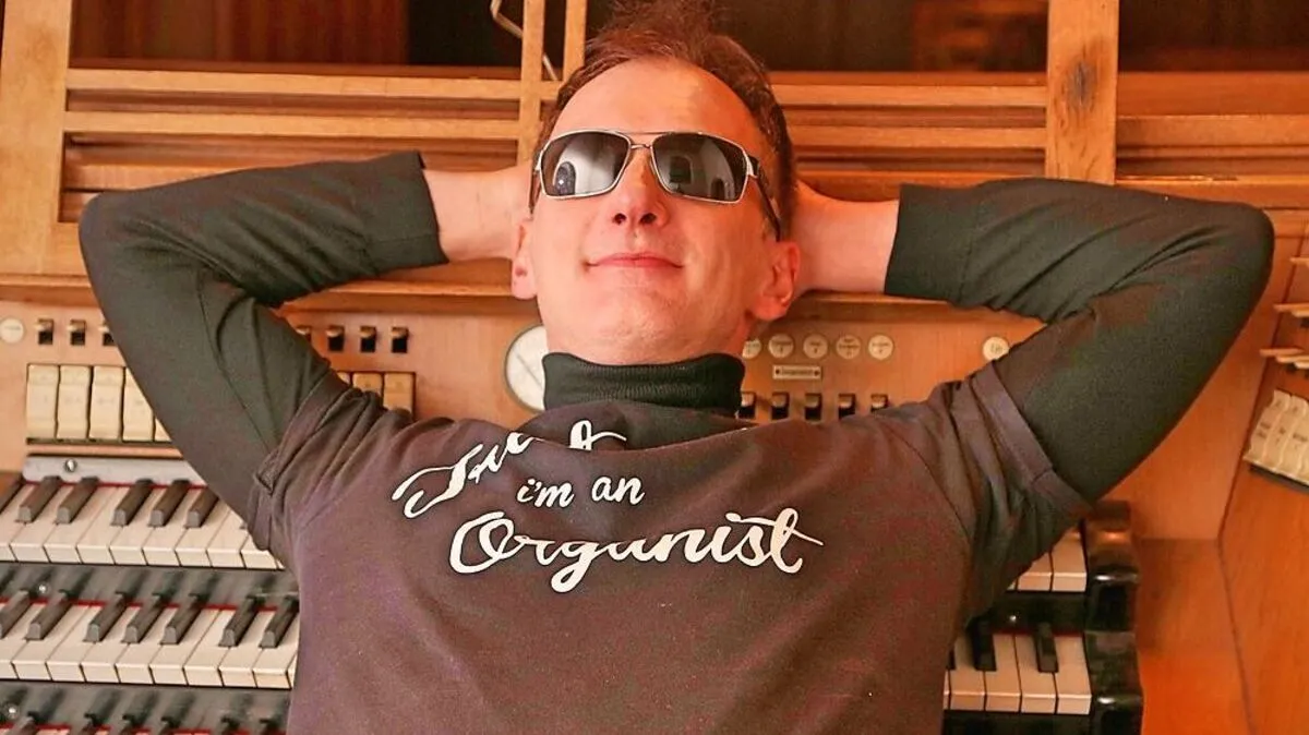 „Heiteres von der Orgelbank“ verspricht Clemens Anton Klug 