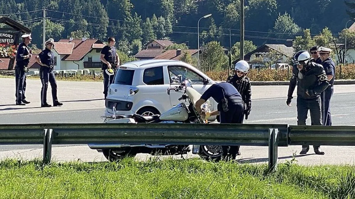 Bei einer Schwerpunktkontrolle der Polizei in St. Niklas wurde auch eine Lärmmessung unternommen