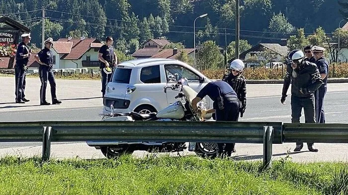 Bei einer Schwerpunktkontrolle der Polizei in St. Niklas wurde auch eine Lärmmessung unternommen