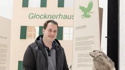 Daniel Sebastian Uschounig und der Alpenverein Klagenfurt haben im Kärnten.museum eine Ausstellung gestaltet