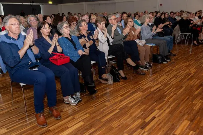 Volles Haus in der St. Veiter Blumenhalle