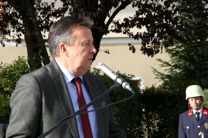 Bürgermeister Konrad Seunig konnte am Samstagnachmittag in Thalsdorf bei der Feierstunde zahlreiche Gemeindebürger willkommen heißen. 