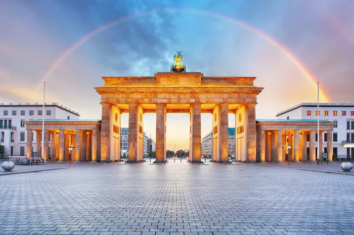 Berlin. In 30 Jahren von der geteilten Stadt zu einer der geschäftigsten Metropolen Europas - das soll Berlin einmal jemand nachmachen. 2019 wird es besonders stylish, denn man feiert das 100-Jahr-Jubiläum von Deutschlands wichtigstem Design-Exportschlager: Bauhaus. 