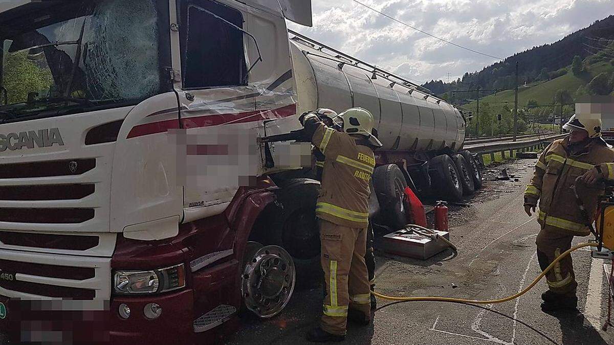 Lkw-Kollision auf der B320