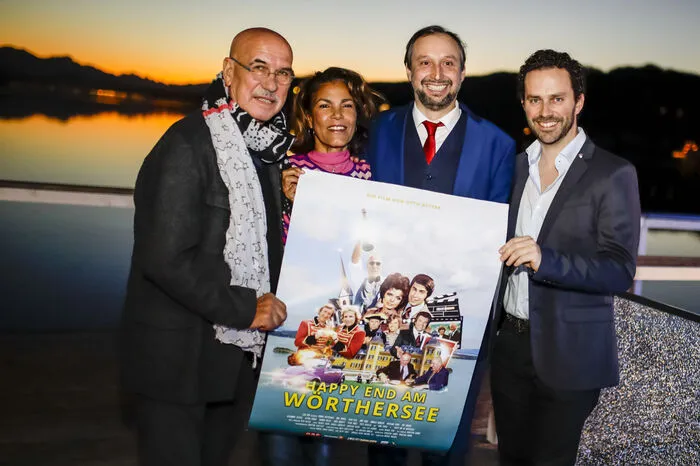 Der Film wurde stilecht direkt am Ufer des Wörthersees, im Badehaus des Hotels Werzer's, präsentiert: Retzer mit Ehefrau Shirley, Lisa-Geschäftsführer Michael Kraiger und MelodieTV-Geschäftsführer Andreas Payer.