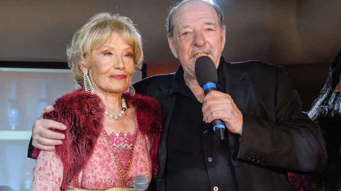 Ralph Siegel bei seiner Präsentation eines Comeback von Dschinghis Khan mit Edina Pop, Mitglied sowohl in der alten als auch der neuen Formation 