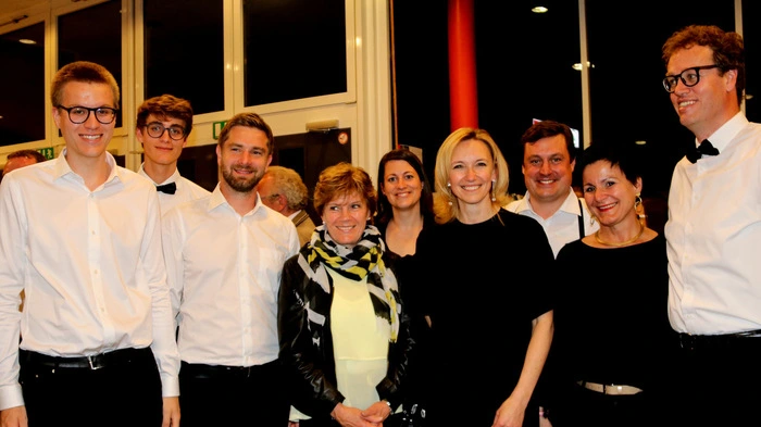 Der Chor "Podjuna" wird seit 15 Jahren von der Musikprofessorin Anja Kapun geleitet.