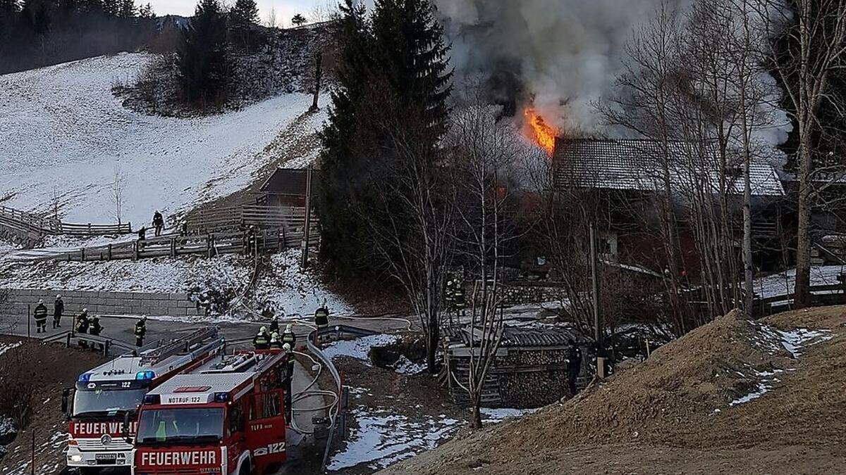 Großeinsatz für acht Feuerwehren