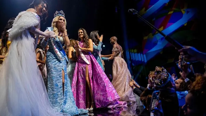Zahlreiche Schönheitsköniginnen strömten am Mittwoch erneut zum Finale von Miss World 2021 nach Puerto Rico, nachdem die Veranstaltung nach einem Ausbruch von Covid-19 unter den Teilnehmern vom Dezember verschoben worden war.