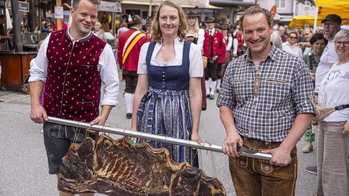 Das 31. Gailtaler Speckfest wurde durch den feierlichen Speckanschnitt am Samstagvormittag offiziell eröffnet