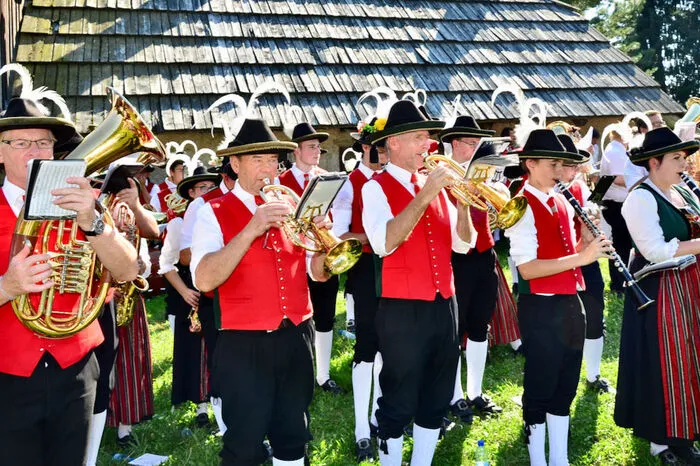 Unter anderem waren die Reisacher Musiker zu Gast.