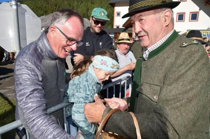 Sehen Sie sich auch die Bilder vom anschließenden Fest an.