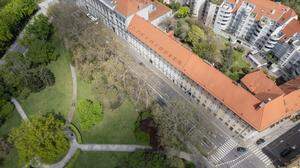 Gegenüber vom Stadtpark soll nach dem Palais Kees (am oberen Bildrand) auch das benachbarte Haus zum Studierendenheim werden. 