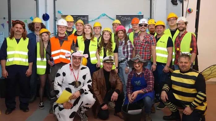 Am Freitag, dem 13. Februar, veranstaltete die Freiwillige Feuerwehr Schölbing im Rüsthaus Schölbing das „Feuerwehrkränzchen trifft Baustelle – Under Construction“.