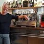 Ob Walter Palmar seine Kaffeemaschine Ende März wieder anschmeißt, steht noch nicht fest