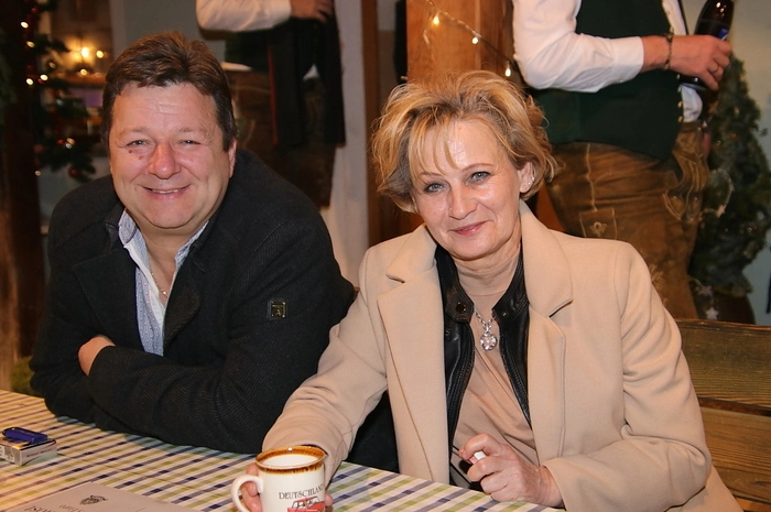 Neben der Blasmusikkapelle spielten auch die „Wöllmißberger Brass“ und die „Wöllmiß-Krainer“ für die Gäste, unter ihnen auch Bürgermeister Johann Hansbauer, auf. Klicken Sie sich durch die Fotostrecke!