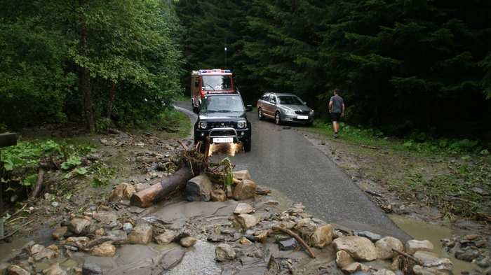 Sonntagabend - und damit nur 24 Stunden nach dem letzten Einsatz - musste im Bezirk Murau wieder Unwetter-Alarm gegeben werden.