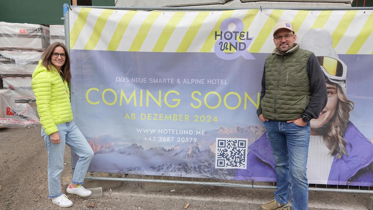 Sabrina und Martin Struber auf der Baustelle ihres neuen Hotels | Sabrina und Martin Struber auf der Baustelle ihres neuen Hotels