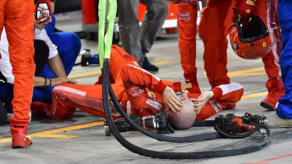 Der verletzte Ferrari-Mechaniker direkt nach dem Unfall 
