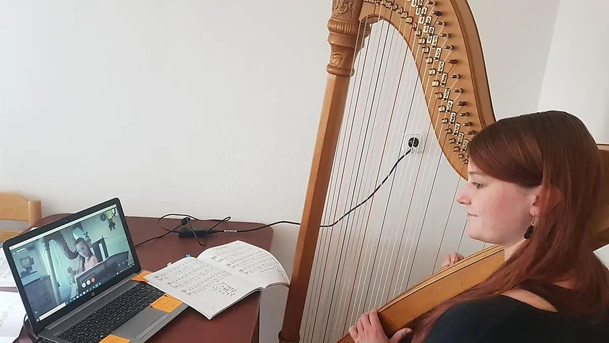 Harfenunterricht via Skype