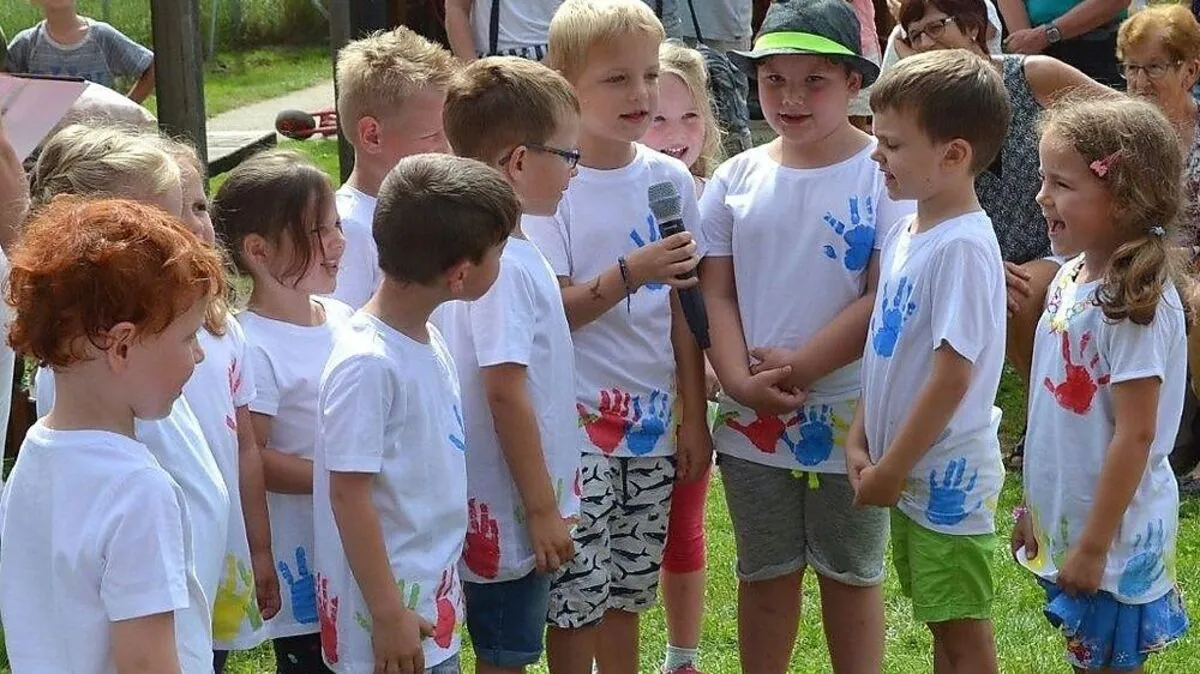 Groß und Klein feierten mit der Eltern-Kind-Initiative Wolfsberg den 30. Geburtstag